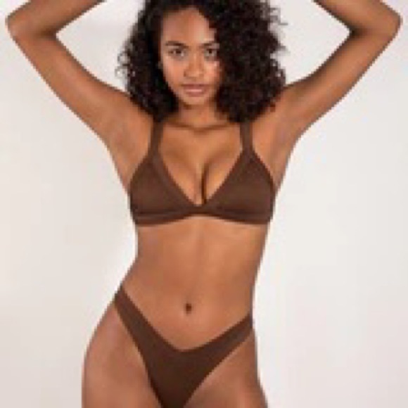 One one swimwear bikini set - Picture 3 of 3